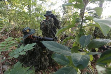 直击深圳武警山林地磨砺特战尖兵