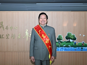 刘坤德.jpg
